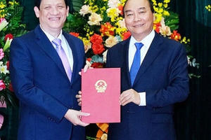 Thủ tướng nêu ra 10 yêu cầu với tân Bộ trưởng Bộ Y tế Thủ tướng nêu ra 10 yêu cầu với tân Bộ trưởng Bộ Y tế