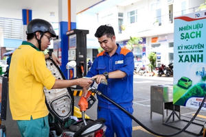 Thủ tướng đề nghị giảm thuế bảo vệ môi trường xăng dầu về 0 đồng