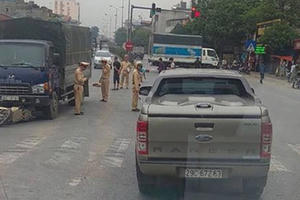 Hưng Yên: Xe tải cán qua người khiến 1 phụ nữ tử vong