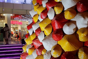 Đường phố Hà Nội rực rỡ chào đón Giáng sinh