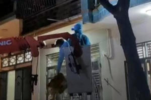 Một trường hợp F1 cố thủ trong nhà không chịu đi cách ly bị phạt 10 triệu đồng