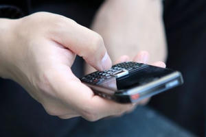 Ghi âm khi nói chuyện điện thoại, bạn có thể bị phạt tù