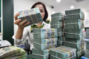 Lãi suất tăng trở thành bài kiểm tra về “sức chịu đựng” của thị trường Lãi suất tăng trở thành bài kiểm tra về “sức chịu đựng” của thị trường