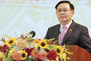 Chủ tịch Quốc hội Vương Đình Huệ tiếp xúc cử tri Hải Phòng:  “Sớm triển khai Nghị quyết thí điểm cơ chế, chính sách đặc thù cho Hải Phòng”