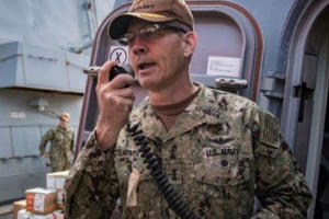 Mỹ điều tra vụ Tư lệnh hạm đội đột ngột qua đời tại Trung Đông