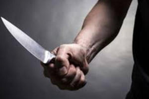 Bị nhắc nhở chuyện để xe, gã đàn ông lạnh lùng tìm dao đâm chết bảo vệ chợ