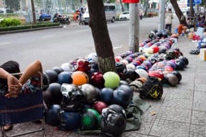 Hà Nội cấm toàn bộ hành vi lấn chiếm lòng đường, vỉa hè để kinh doanh bán hàng