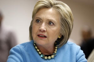 Hillary Clinton liệu có gục ngã vì cuộc điều tra của FBI?