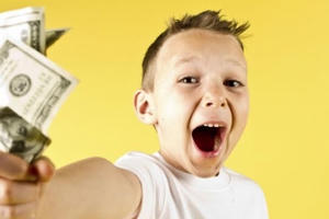 Còn trẻ thưởng con, về già trả giá?