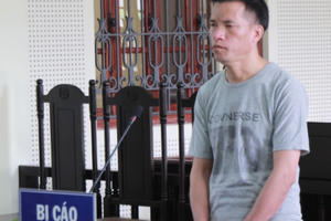 “Người vận chuyển” lĩnh 20 năm tù vì tham 700.000 đồng tiền công