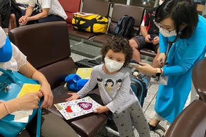 240 công dân Việt Nam từ Pháp trở về nước đã được đi cách ly 240 công dân Việt Nam từ Pháp trở về nước đã được đi cách ly