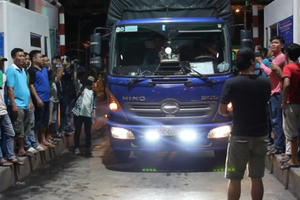 Hãy mua lại sự vô lý mà dân đang phải chịu