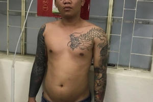 Bắt kẻ giật dây chuyền của nhân viên Tổng lãnh sự quán Nga