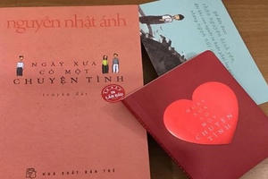 Nhà văn “xé rào”, ai hưởng lợi?