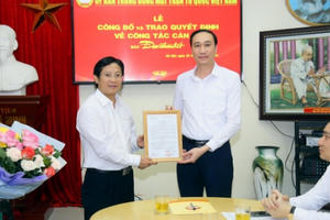 Bổ nhiệm ông Lê Anh Đạt làm Phó Tổng Biên tập Báo Đại Đoàn Kết Bổ nhiệm ông Lê Anh Đạt làm Phó Tổng Biên tập Báo Đại Đoàn Kết