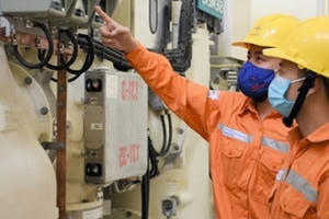 Chính phủ quyết định giảm giá điện, EVN kêu gọi người dân tiết kiệm điện