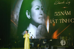 Danh ca Khánh Ly tự làm MC trong liveshow "55 Năm hát tình ca"