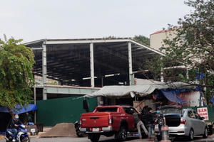 Nhếch nhác, tràn lan vi phạm tại khu vực đường Tôn Quang Phiệt