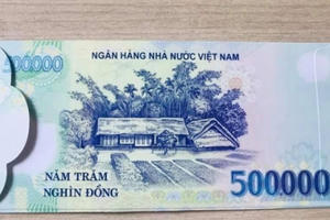 Bao lì xì bằng 'tiền 500 ngàn đồng' gây sốt thị trường Tết