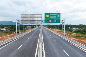 Giảm tốc độ cao tốc Bắc - Nam xuống 80 km/h với xe khách, xe tải