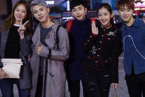 Chi Pu bất ngờ hội ngộ Monstar tại Hàn Quốc