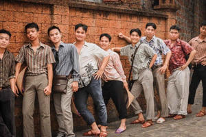 Thú vị bộ ảnh kỷ yếu phong cách thập niên 80 của sinh viên cảnh sát