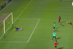 [Clip]: Đặng Văn Lâm ba lần xuất sắc cứu thua cho Muangthong