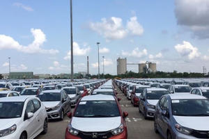 Ô tô dưới 9 chỗ tiếp tục 'đổ bộ' về Việt Nam