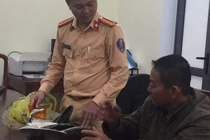 Bắt tài xế xe tải tông 2 nữ sinh trọng thương rồi nhấn ga bỏ chạy