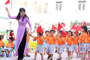 Vì sao ngành sư phạm thừa giáo viên?