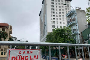 Hà Nội phong tỏa đường Trần Phú, chuẩn bị tiếp tục 'cắt ngọn' tòa nhà 8B Lê Trực