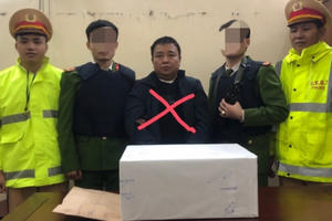 Nghệ An: Ôm 19 bánh heroin ra Bắc bị lực lượng công an tóm gọn