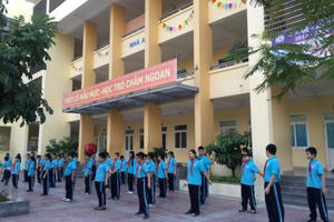 Chống lạm thu trong trường học: Quyết liệt bắt đầu từ hiệu trưởng