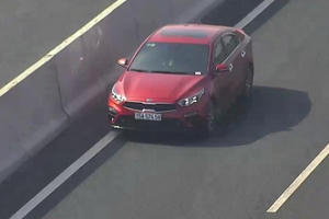 Phạt tới 18 triệu đồng nhưng vẫn có ô tô đi ngược chiều trên đường cao tốc Phạt tới 18 triệu đồng nhưng vẫn có ô tô đi ngược chiều trên đường cao tốc