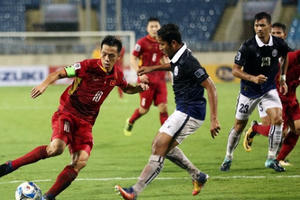 Vào chung kết: Văn Quyết không được đá chính