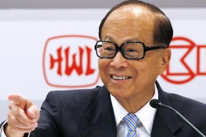 Tỷ phú giàu nhất Hồng Kông trở lại “cuộc chơi” bất động sản