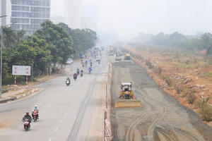 Ban Duy tu nói gì về tồn tại ở dự án mở rộng đường gom Đại lộ Thăng Long?