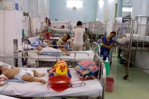 Cách phòng tránh dịch bệnh cho trẻ mùa nắng nóng Cách phòng tránh dịch bệnh cho trẻ mùa nắng nóng