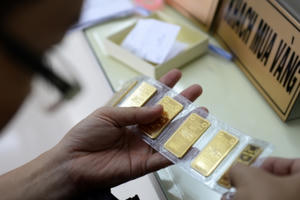 Giá vàng hôm nay 16/11: Đồng USD chững lại, vàng tăng 40 nghìn đồng/lượng