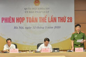 Thẩm tra Dự án Luật Cư trú (sửa đổi): Đa số tán thành bỏ Sổ hộ khẩu, Sổ tạm trú