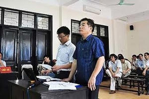 Điểm mới ở tòa hành chính: Đương sự được hỏi và tranh tụng không khác gì luật sư Điểm mới ở tòa hành chính: Đương sự được hỏi và tranh tụng không khác gì luật sư