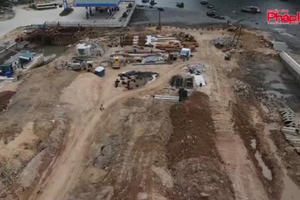 Rác thải xây dựng bẩn lấp biển đe dọa đến hệ sinh thái môi trường Vịnh Hạ Long