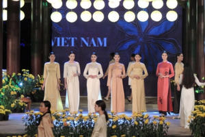 Festival hoa Đà Lạt lần thứ 7: "Bảo Lộc ngày mới óng ánh sắc tơ"