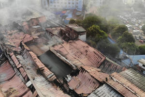 Bộ Xây dựng lý giải việc chậm di dời nhà máy, bệnh viện khỏi nội đô Hà Nội