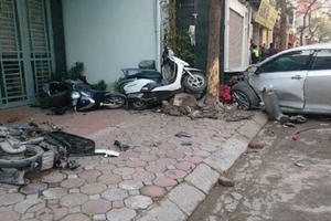 15 năm tù cho tài xế lái xe Camry tông chết 3 người trên đường Ái Mộ