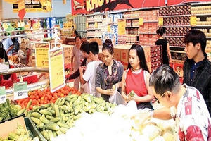 Ứng xử của người tiêu dùng: Vừa e ngại, vừa đòi hỏi quá đáng