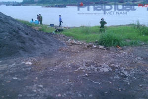 Phú Thọ: Phát hiện thi thể trôi dạt vào bờ trong tình trạng bị trói và không mặc đồ