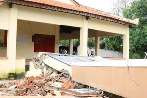 Đồng Nai: Sụt lún đất kéo dài, nhiều công trình đổ sập Đồng Nai: Sụt lún đất kéo dài, nhiều công trình đổ sập