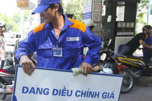 Hôm nay (31/10), giá xăng có thể giảm tới 400 đồng/lít