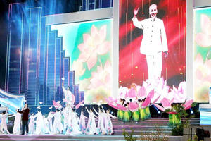 Phú Thọ: “Đất Tổ linh thiêng - Khát vọng hùng cường” Phú Thọ: “Đất Tổ linh thiêng - Khát vọng hùng cường”